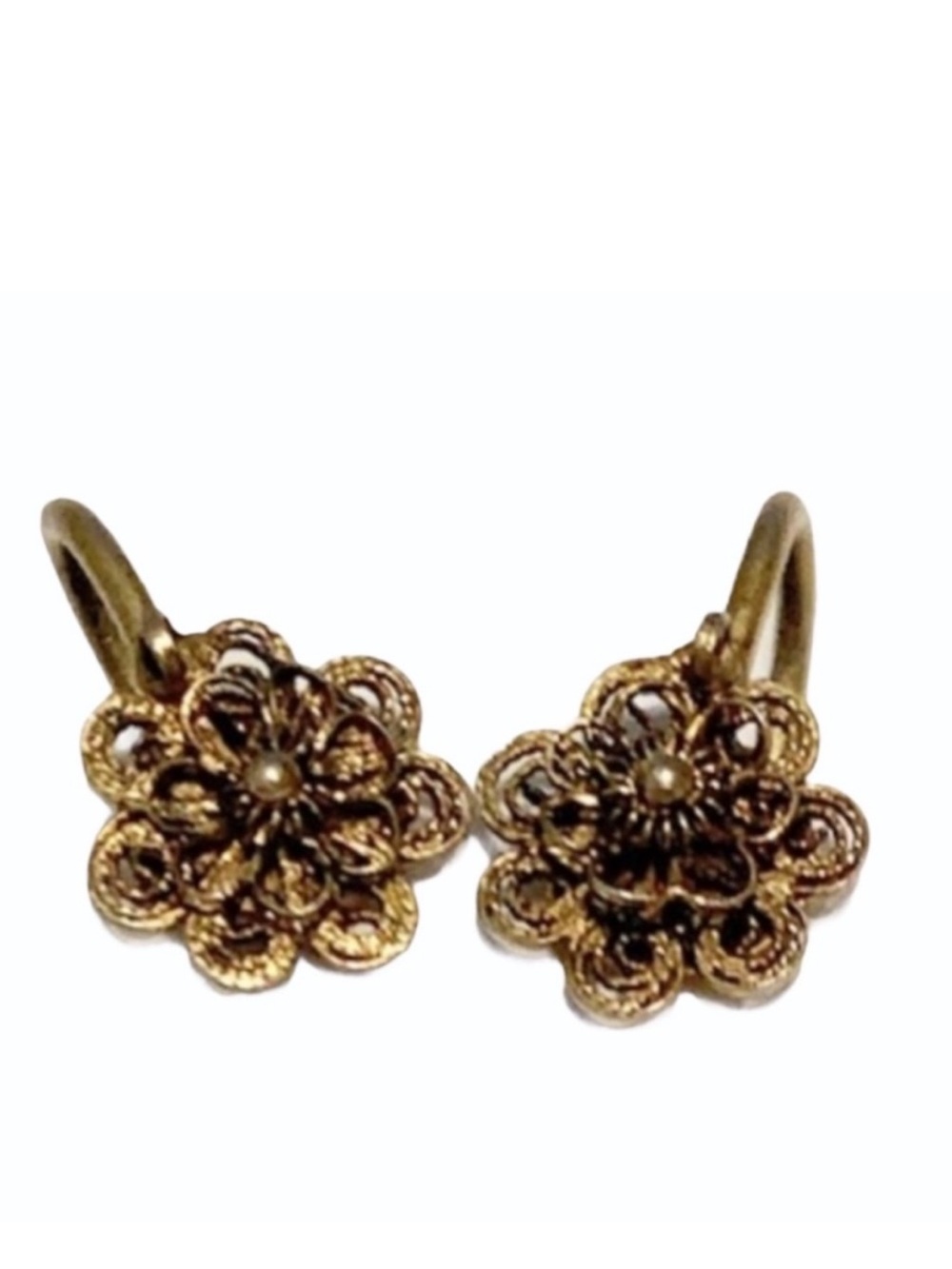 Vintage gold filigree flower clip on earrings